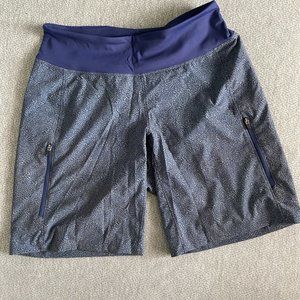 NWOT Patagonia Mountain Bike Shorts - size 4
